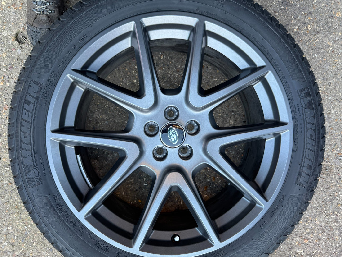 GENUINE RANGE ROVER VELAR L560 21" 8.5J ALLOY WHEEL L8A21007CA EXCELLENT