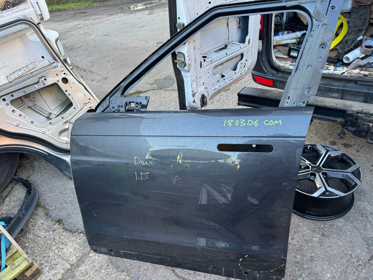 GENUINE 22-2025 Range Rover Sport L461 Front Left Door M8E2211B03AA