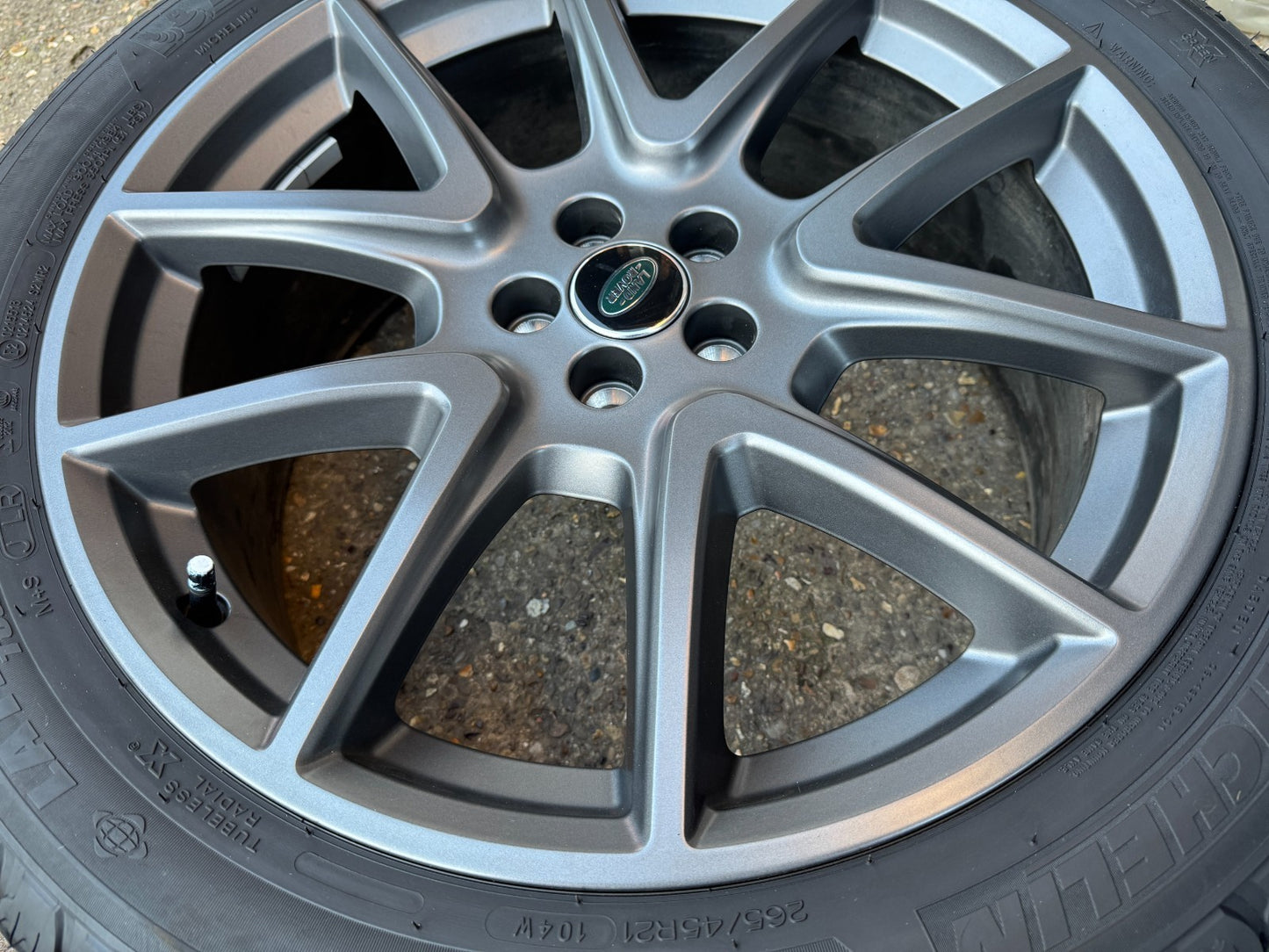GENUINE RANGE ROVER VELAR L560 21" 8.5J ALLOY WHEEL L8A21007CA EXCELLENT