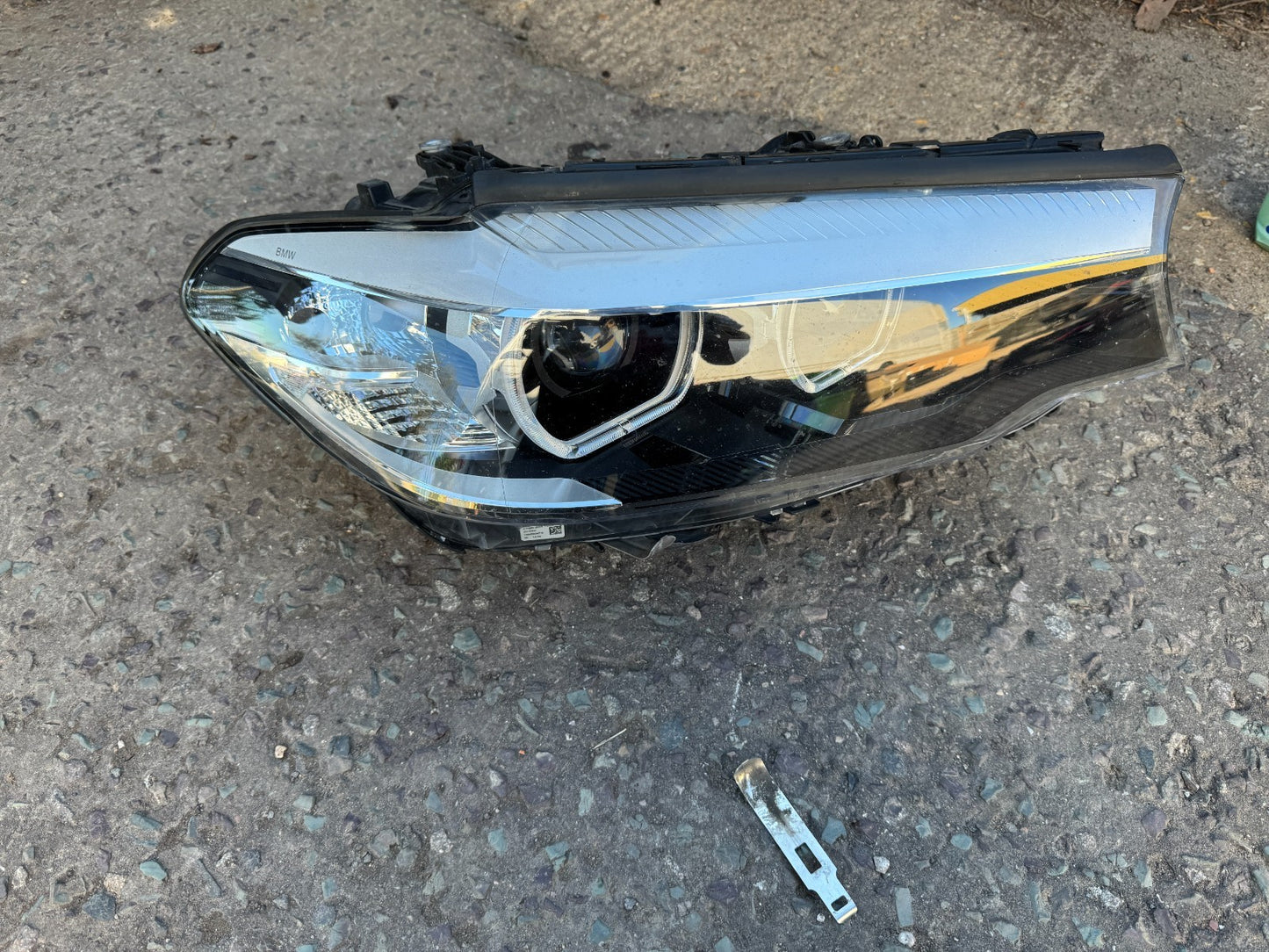 BMW 5 SERIES G30 G31 HEADLIGHT FULL LED RIGHT SIDE 7439186-04 DAMAGED
