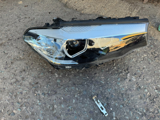 BMW 5 SERIES G30 G31 HEADLIGHT FULL LED RIGHT SIDE 7439186-04 DAMAGED