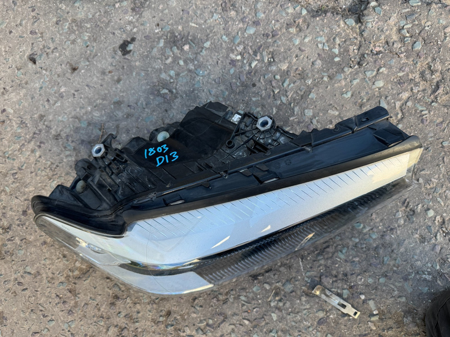 BMW 5 SERIES G30 G31 HEADLIGHT FULL LED RIGHT SIDE 7439186-04 DAMAGED