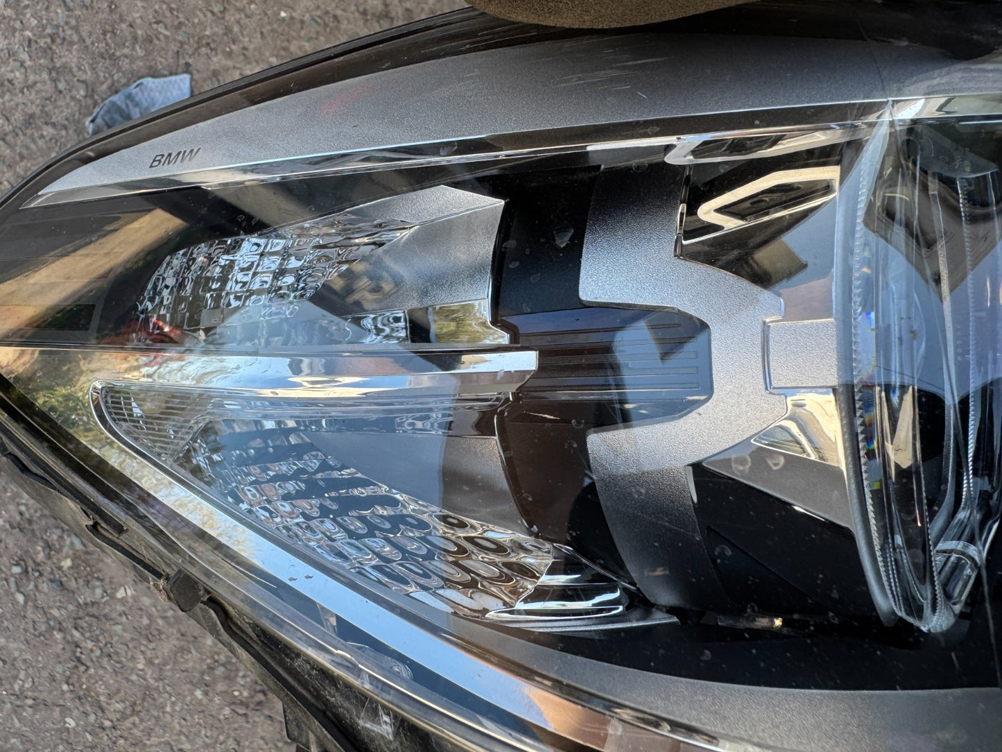 BMW 5 SERIES G30 G31 HEADLIGHT FULL LED RIGHT SIDE 7439186-04 DAMAGED