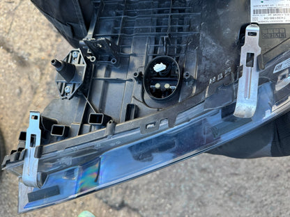 BMW 5 SERIES G30 G31 HEADLIGHT FULL LED RIGHT SIDE 7439186-04 DAMAGED