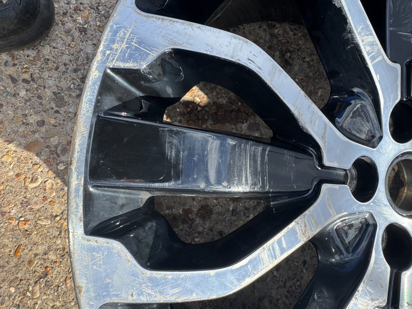 2x GENUINE RANGE ROVER SPORT 9.5X21 ALLOY WHEELS DK6M1007 NEED REFURBISHMENT