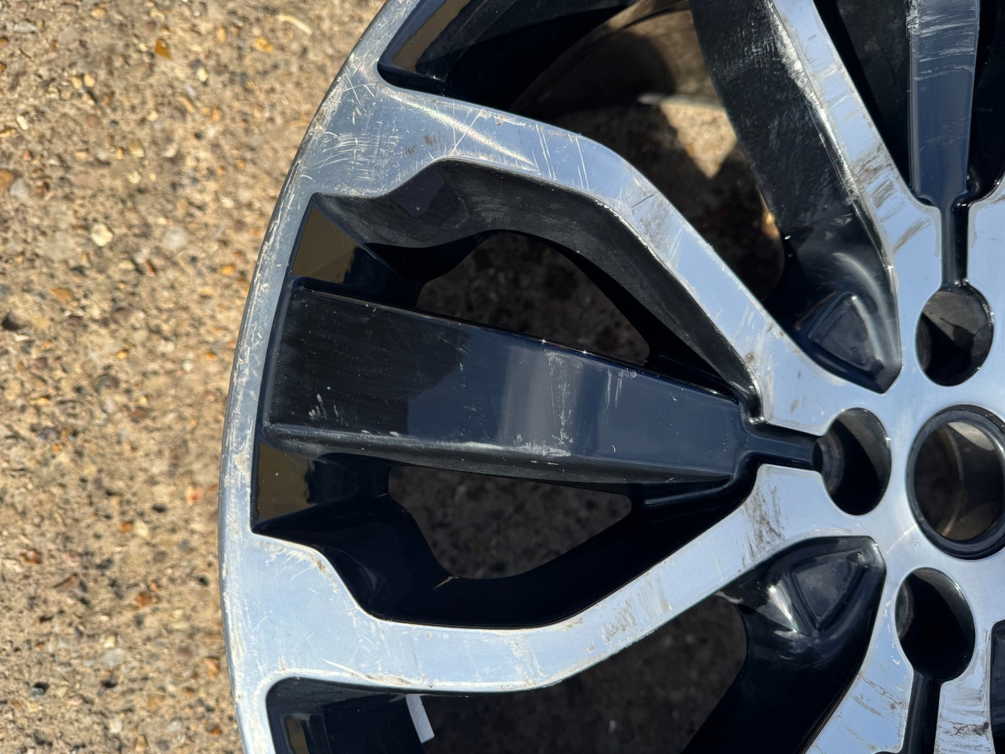 2x GENUINE RANGE ROVER SPORT 9.5X21 ALLOY WHEELS DK6M1007 NEED REFURBISHMENT