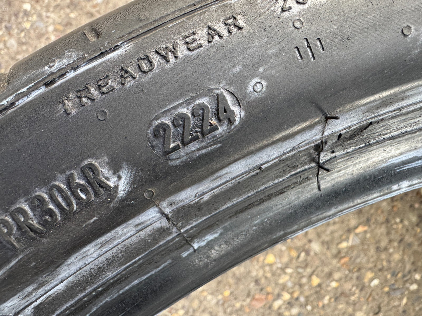 275 35 22 104Y Pirelli Pzero XL 2024 tyre