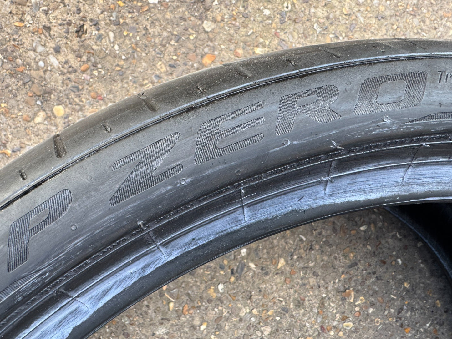 275 35 22 104Y Pirelli Pzero XL 2024 tyre