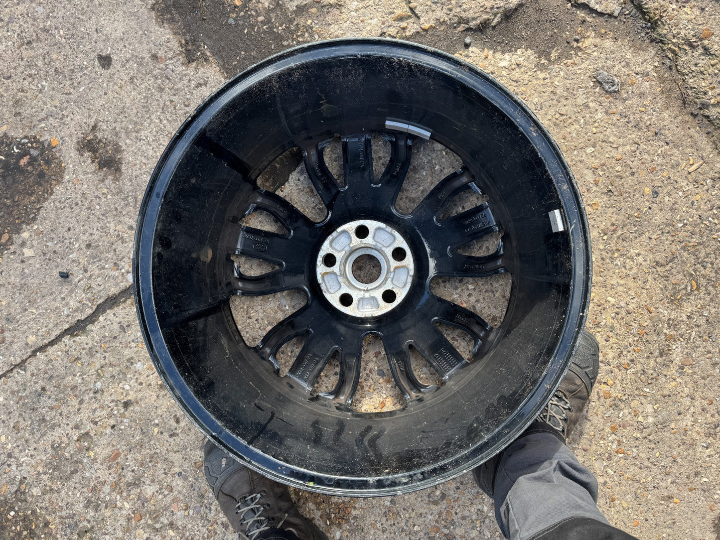 2x GENUINE RANGE ROVER SPORT 9.5X21 ALLOY WHEELS DK6M1007 NEED REFURBISHMENT