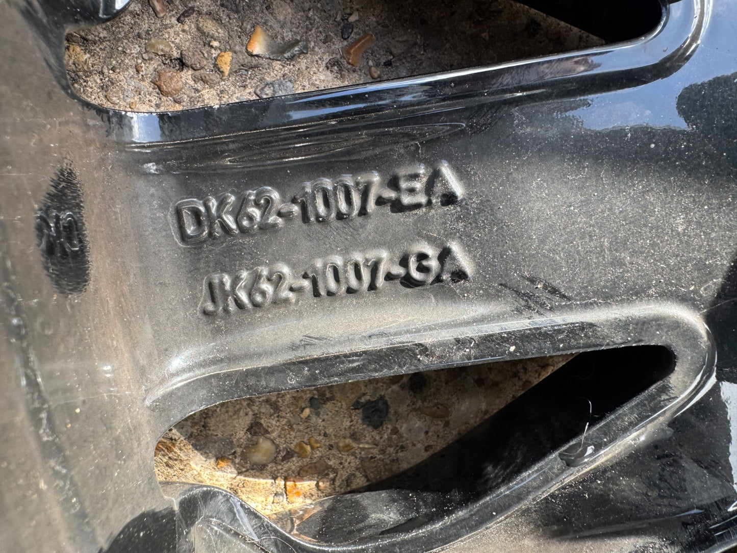 2x GENUINE RANGE ROVER SPORT 9.5X21 ALLOY WHEELS DK6M1007 NEED REFURBISHMENT