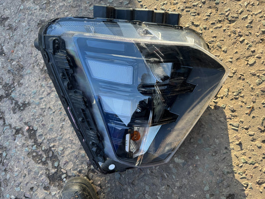HYUNDAI KONA SX2 Front Right Headlight 92102-BE030 2023-2025 SPARES/REPAIRS