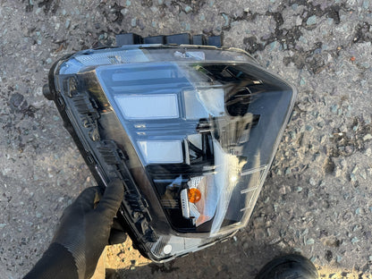HYUNDAI KONA SX2 Front Right Headlight 92102-BE030 2023-2025 SPARES/REPAIRS