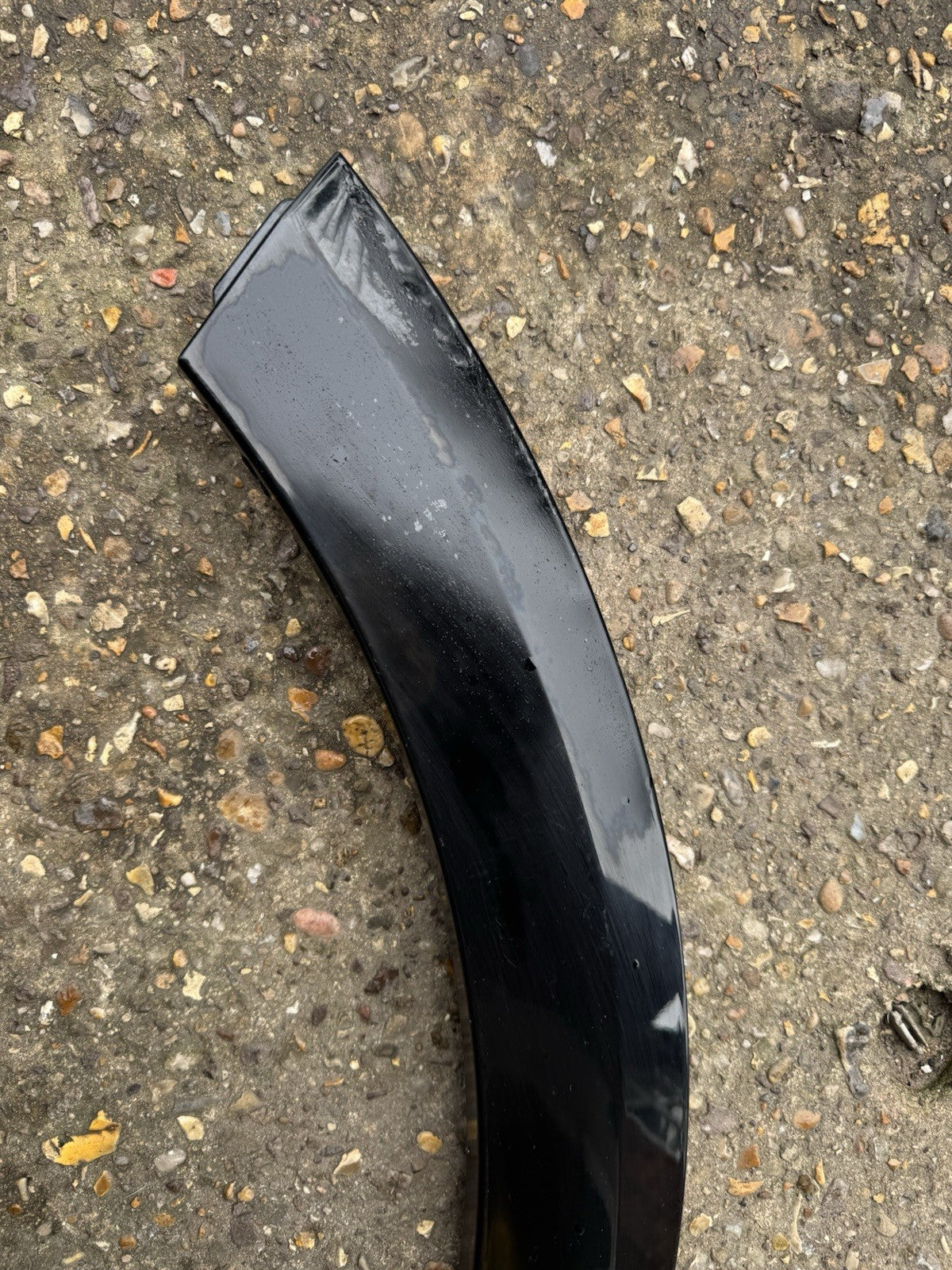 KIA NIRO 2022-2025 FRONT LEFT SIDE WHEEL ARCH TRIM 87713-AT100