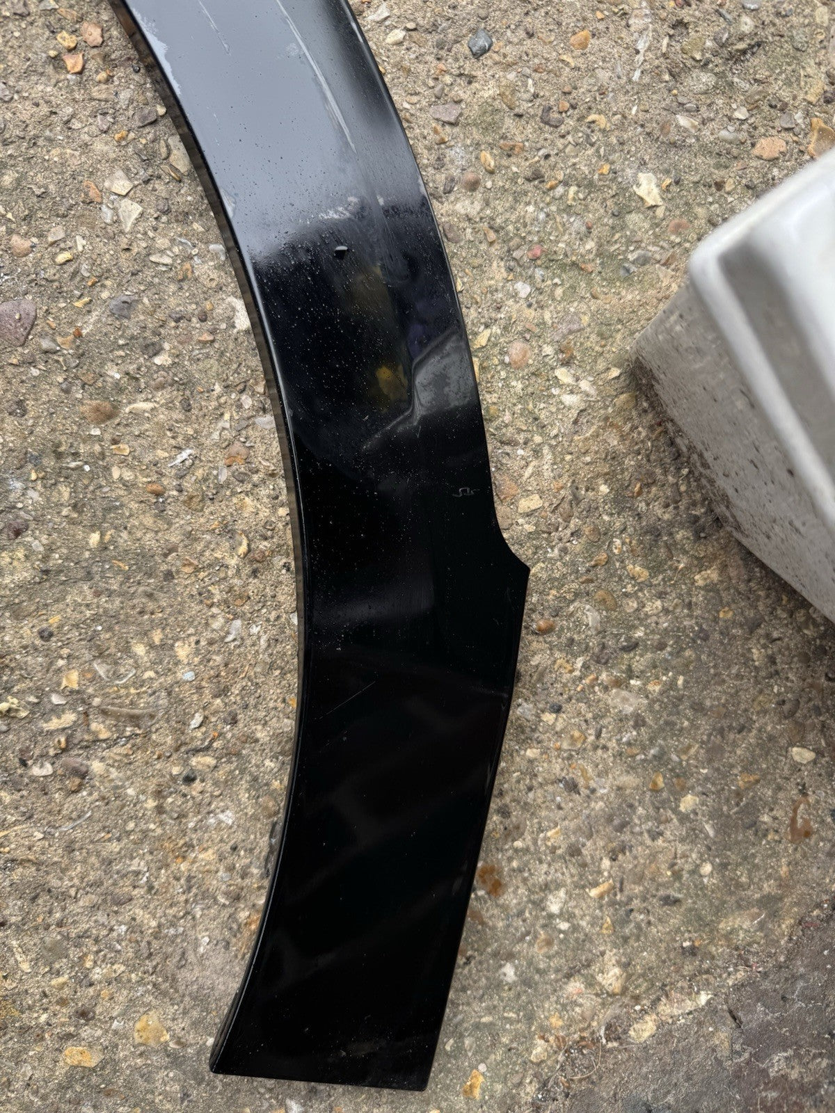 KIA NIRO 2022-2025 FRONT LEFT SIDE WHEEL ARCH TRIM 87713-AT100