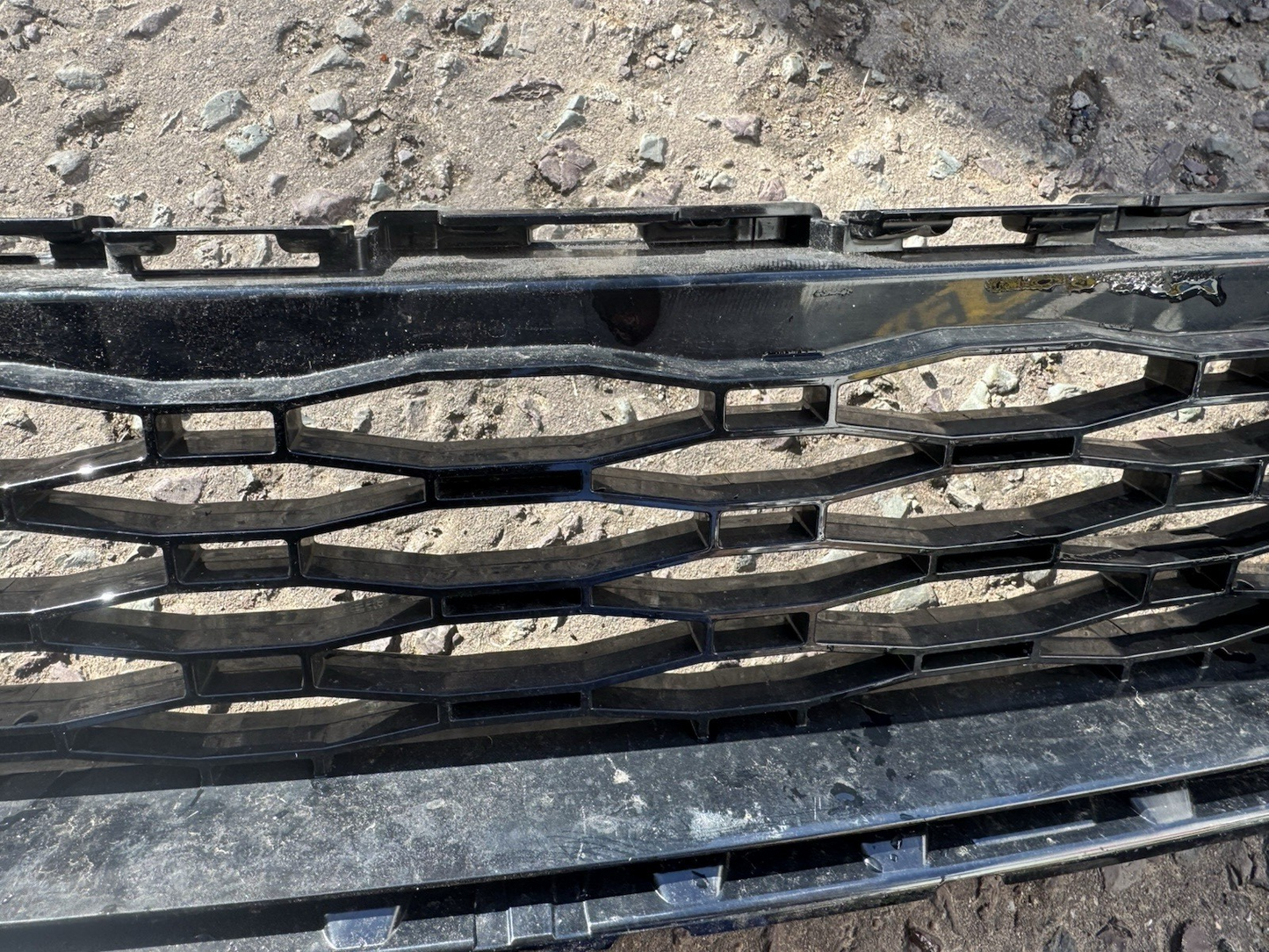 DAmaged !Rover Sport L494 2022-ON Genuine Front Bumper Lower Grill N9X2-17F791-B