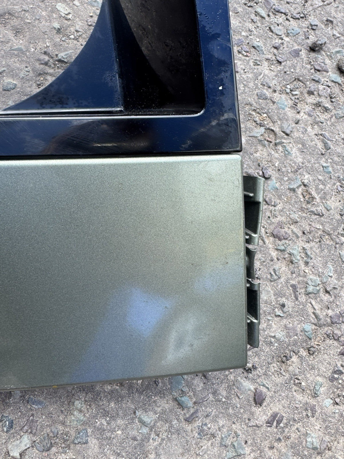 LAND ROVER DEFENDER L663 19-22 FRONT BUMPER RIGHT SIDE PART L8B2-17B875-A