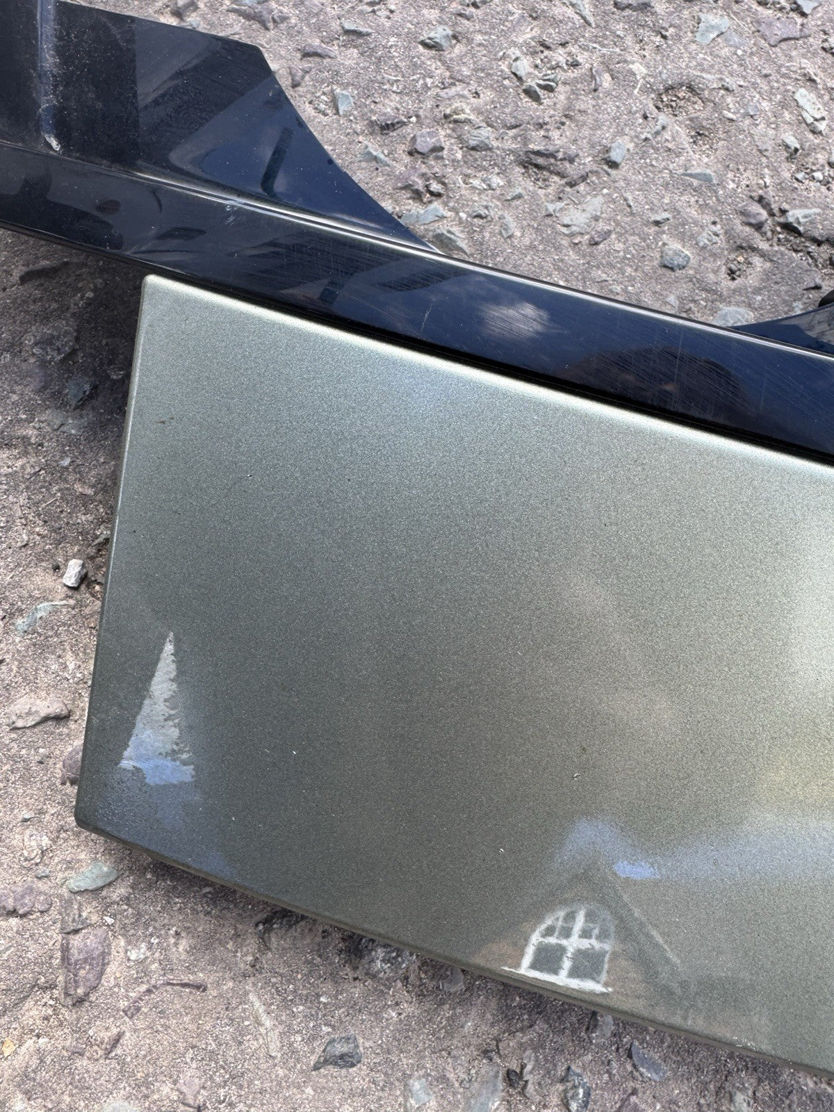 LAND ROVER DEFENDER L663 19-22 FRONT BUMPER RIGHT SIDE PART L8B2-17B875-A