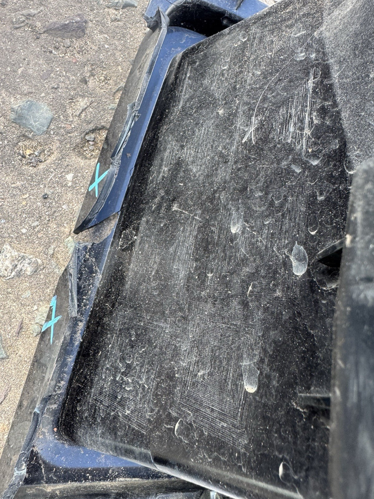 LAND ROVER DEFENDER L663 19-22 FRONT BUMPER RIGHT SIDE PART L8B2-17B875-A