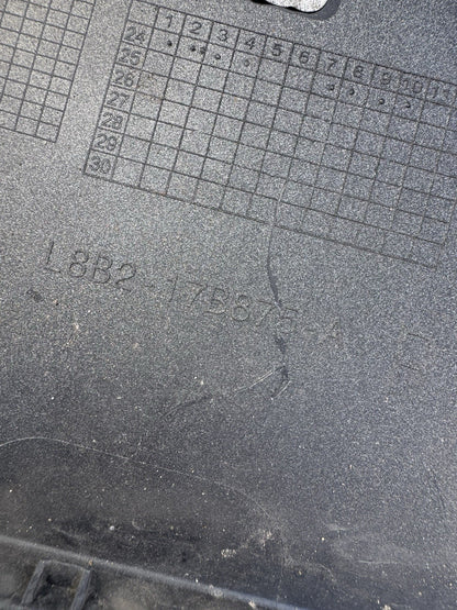 LAND ROVER DEFENDER L663 19-22 FRONT BUMPER RIGHT SIDE PART L8B2-17B875-A