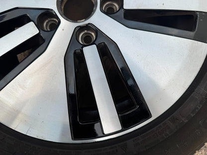 VOLKSWAGEN GOLF 16'' BLACK DIAMOND CUT  ALLOY WHEEL  5GE601025