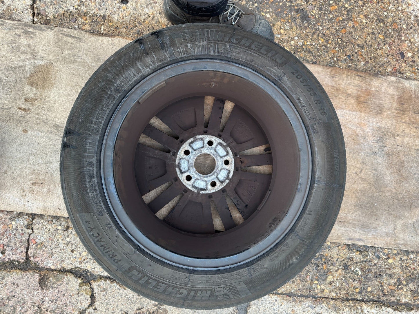 VOLKSWAGEN GOLF 16'' BLACK DIAMOND CUT  ALLOY WHEEL  5GE601025