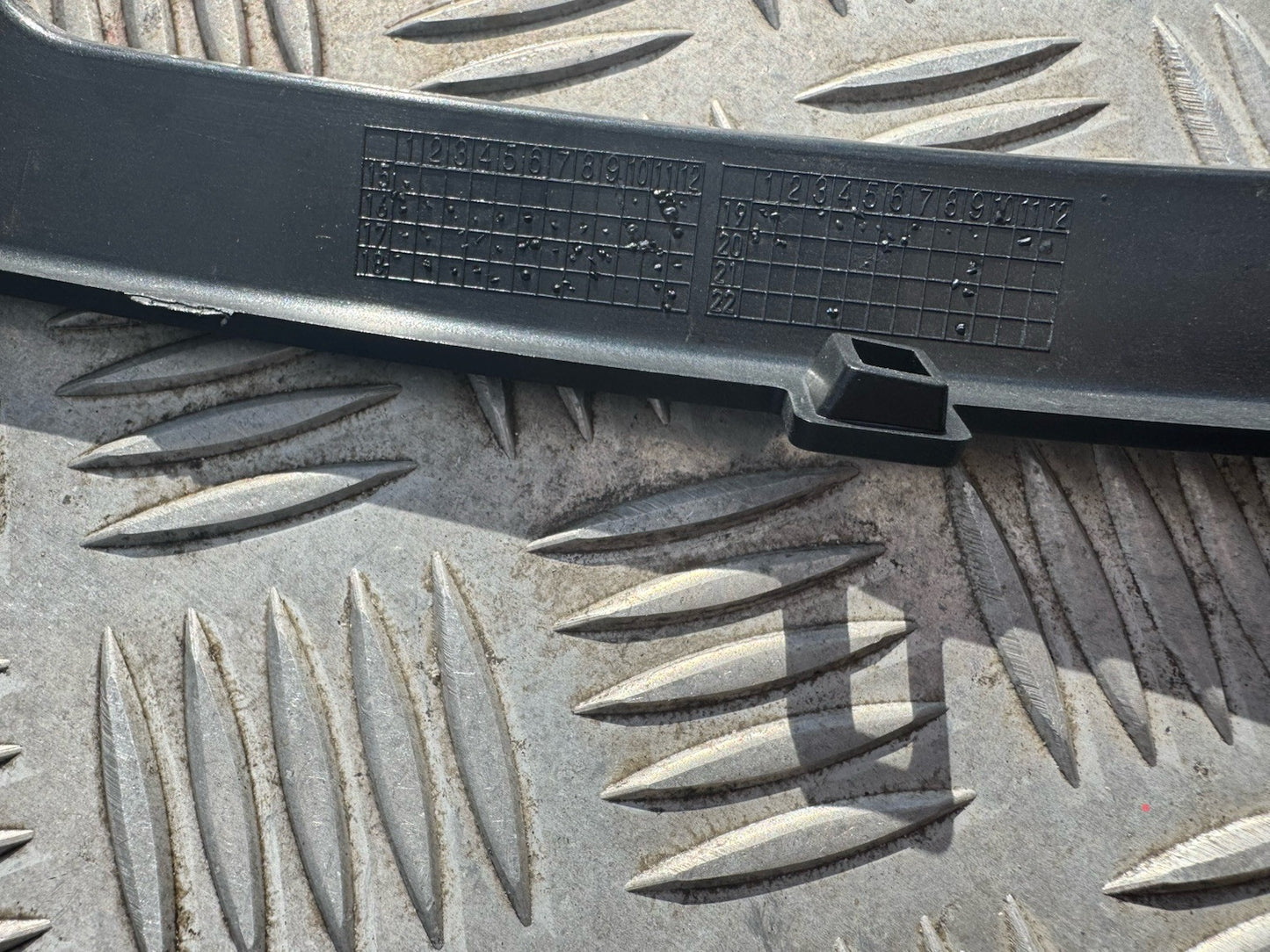 JAGUAR F-PACE FRONT BUMPER R-SPORT LEFT TRIM HK8M-17C753 GENUINE