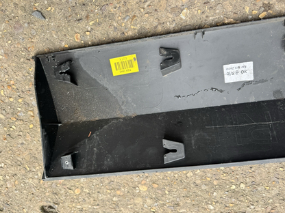 Hyundai Kona Front Door Molding Trim Right 2022on SUV 87724-BE010 87724BE010