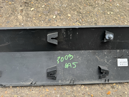 Hyundai Kona Front Door Molding Trim Right 2022on SUV 87724-BE010 87724BE010