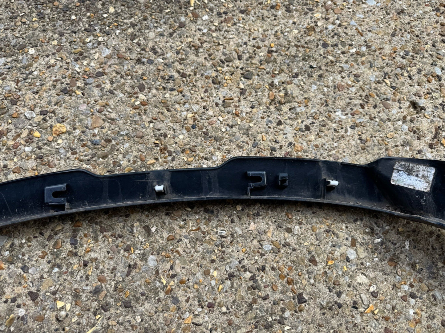 LAND ROVER DEFENDER 110 WHEEL ARCH TRIM LEFT HAND REAR HSE L663 L8B2-290E23
