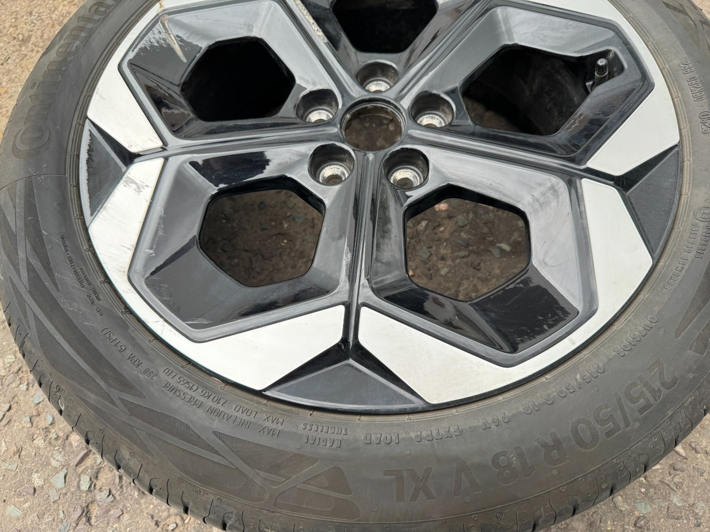 FORD PUMA 18'' BLACK DIAMOND CUT ALLOY WHEEL 2024 - ON GENUINE R1TC 1007 E1A