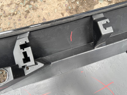 TAIL GATE PLASTIC LID REAR RENAULT SYMBIOZ 901523680R DAMAGED