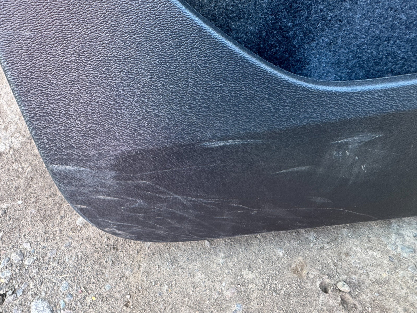 2025 VOLVO XC40 B4 INSCRIPTION Door Card Right Front