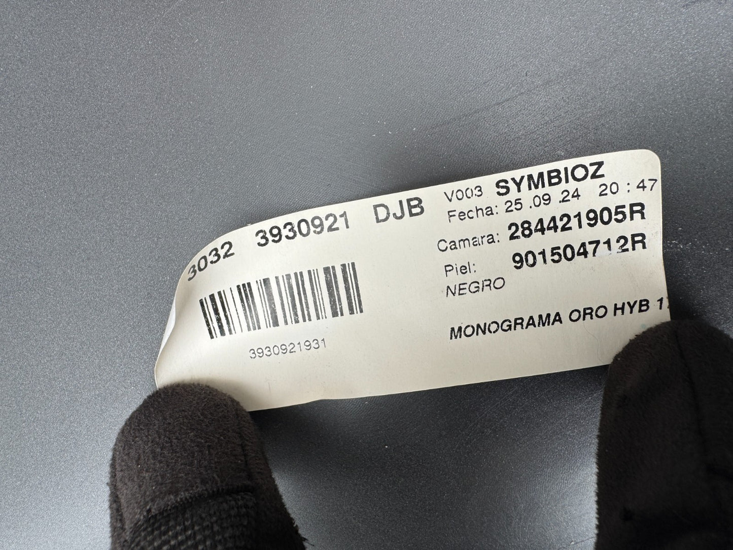 TAIL GATE PLASTIC LID REAR RENAULT SYMBIOZ 901523680R DAMAGED
