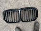 BMW X7 FRONT GRILL G07 8094566 GENUINE BMW DARK CHROME - CAMERA HOLE