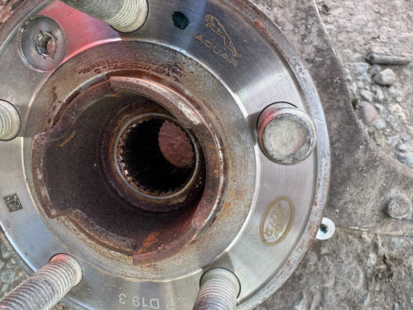 DISCO SPRT EVOQUE L550 L551 WHEEL KNUCKLE HUB BEARING FRONT LEFT 28C76765