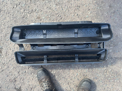 Genuine Land Rover Defender Radiator Control Shutter Air Deflector LR146780