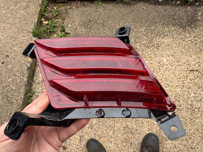 MG HS MK2 2024 FOG LIGHT REFLECTOR REAR BUMPER RIGHT SIDE 11458107