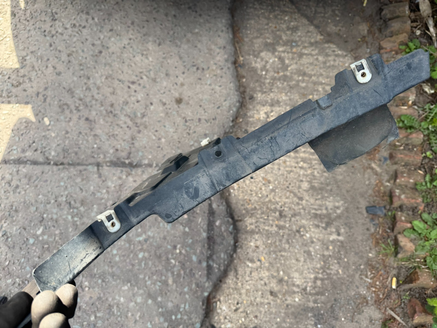 BMW 2 SERIES WHEEL ARCH BOTTOM TRIM RIGHT SIDE 8497244 F44
