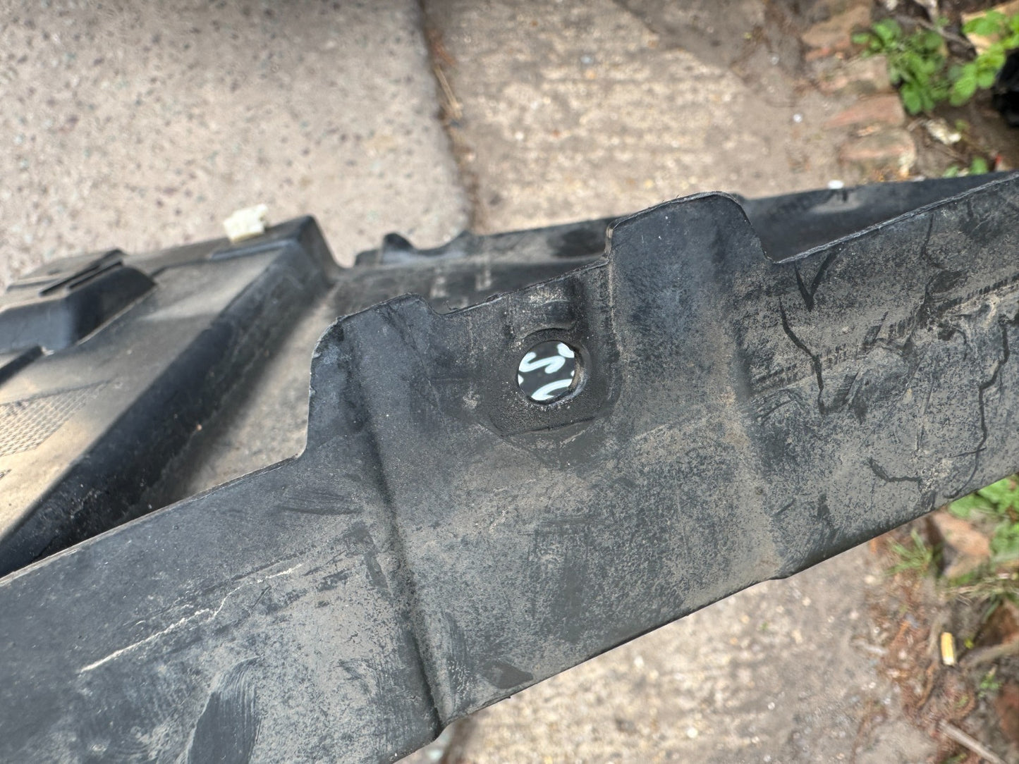 BMW 2 SERIES WHEEL ARCH BOTTOM TRIM RIGHT SIDE 8497244 F44
