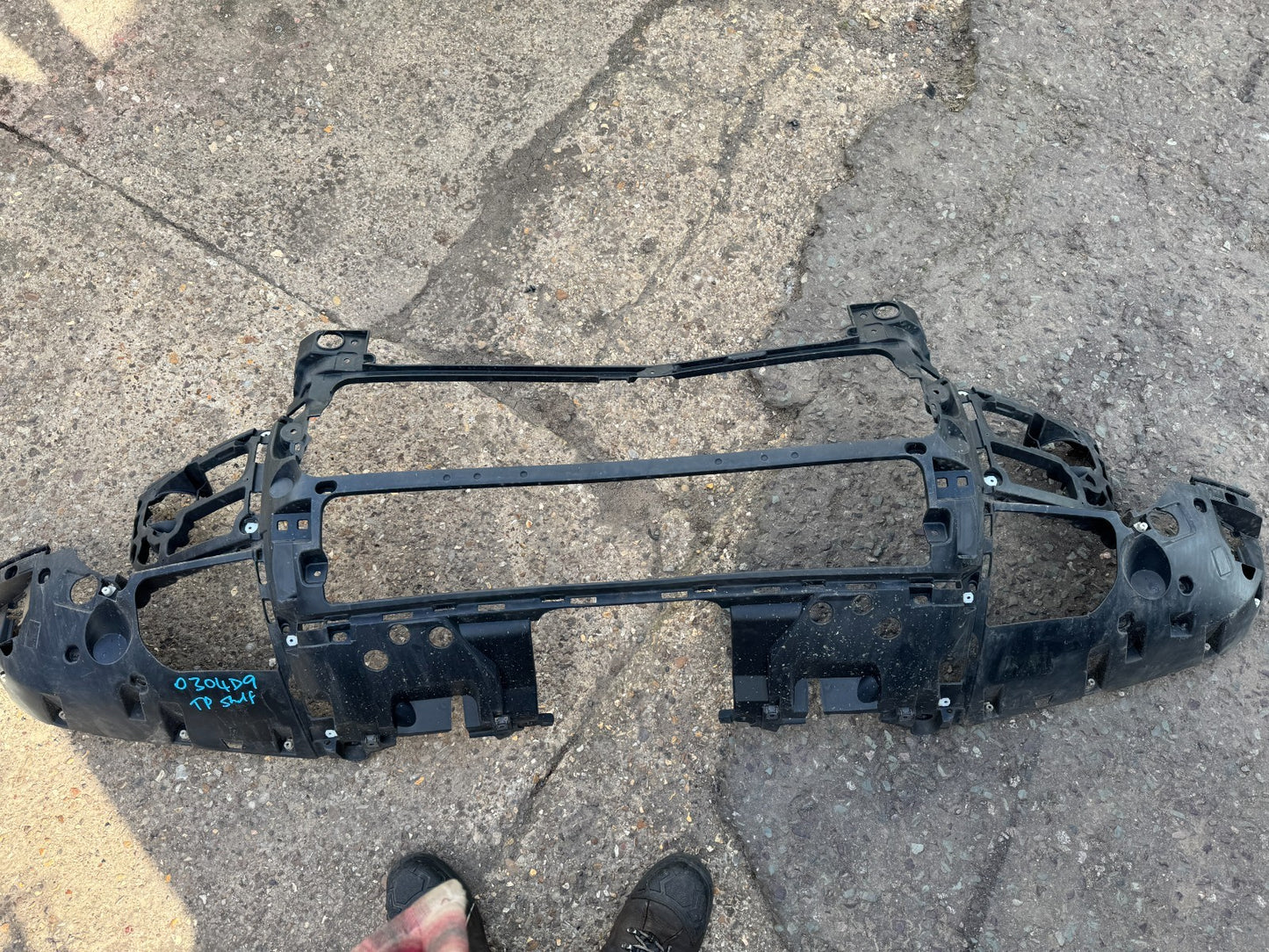 2025 L8B217E778A Defender L663 Inner FRONT Bumper Carrier GENUINE L8B2-17E778-A