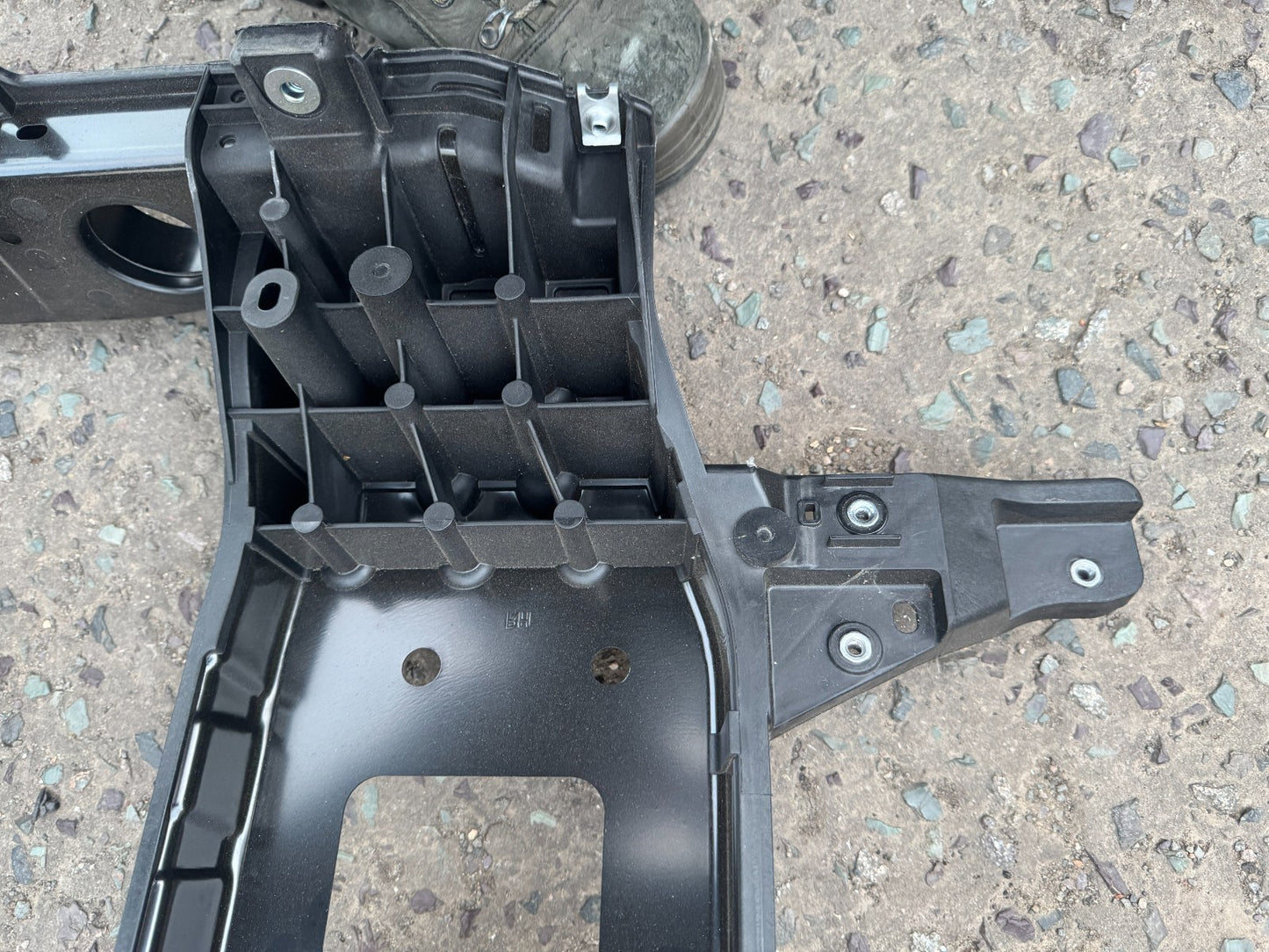 HYUNDAI TUCSON NX4 FRONT RADIATOR SLAM PANEL 64101-N7500 2021 2022 2023 2024