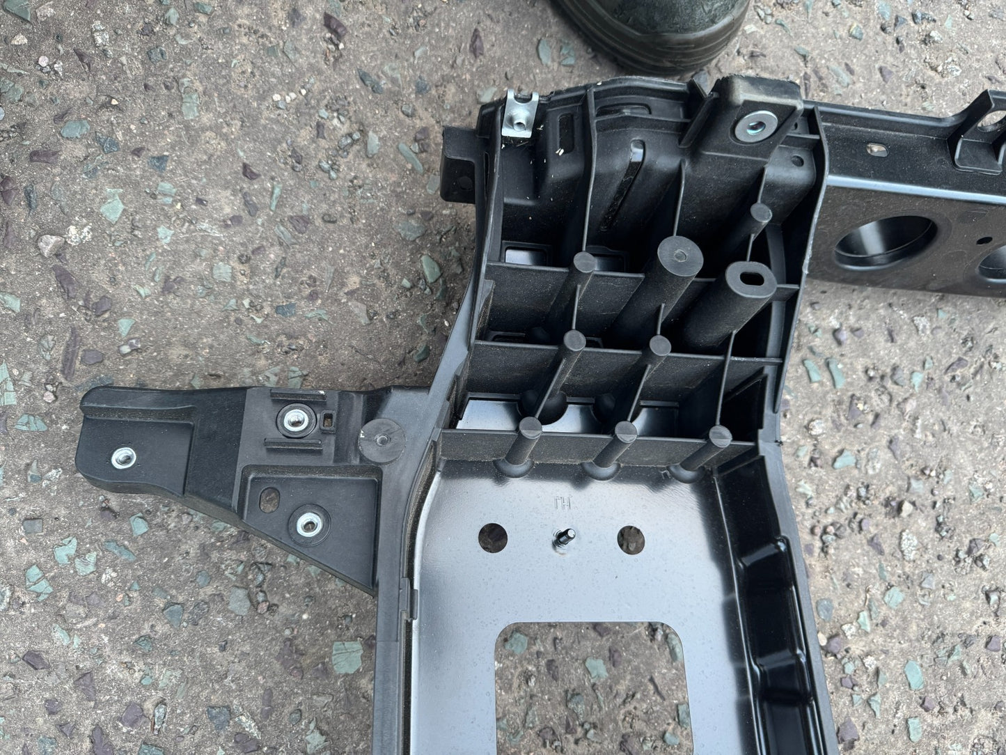 HYUNDAI TUCSON NX4 FRONT RADIATOR SLAM PANEL 64101-N7500 2021 2022 2023 2024