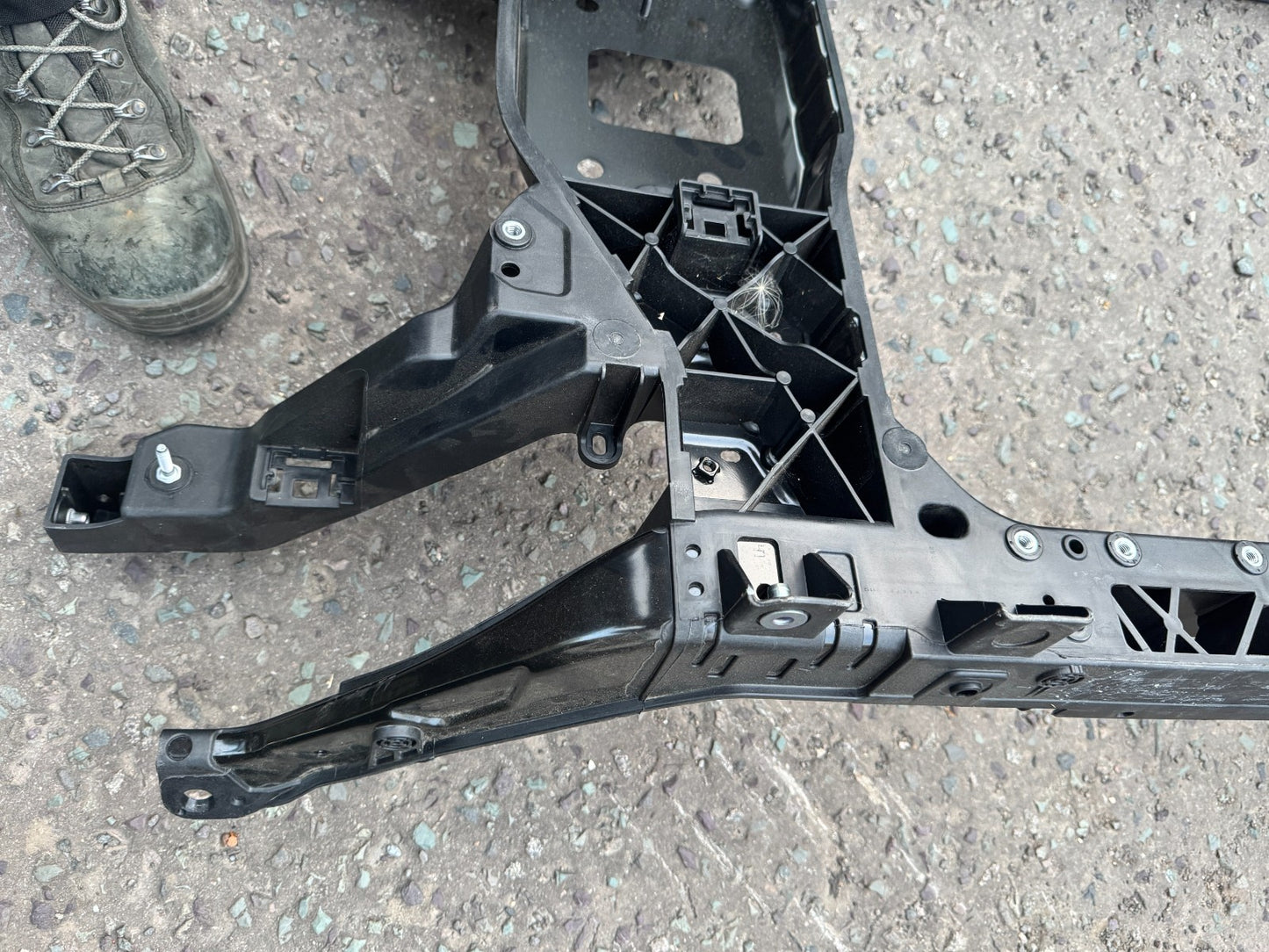 HYUNDAI TUCSON NX4 FRONT RADIATOR SLAM PANEL 64101-N7500 2021 2022 2023 2024