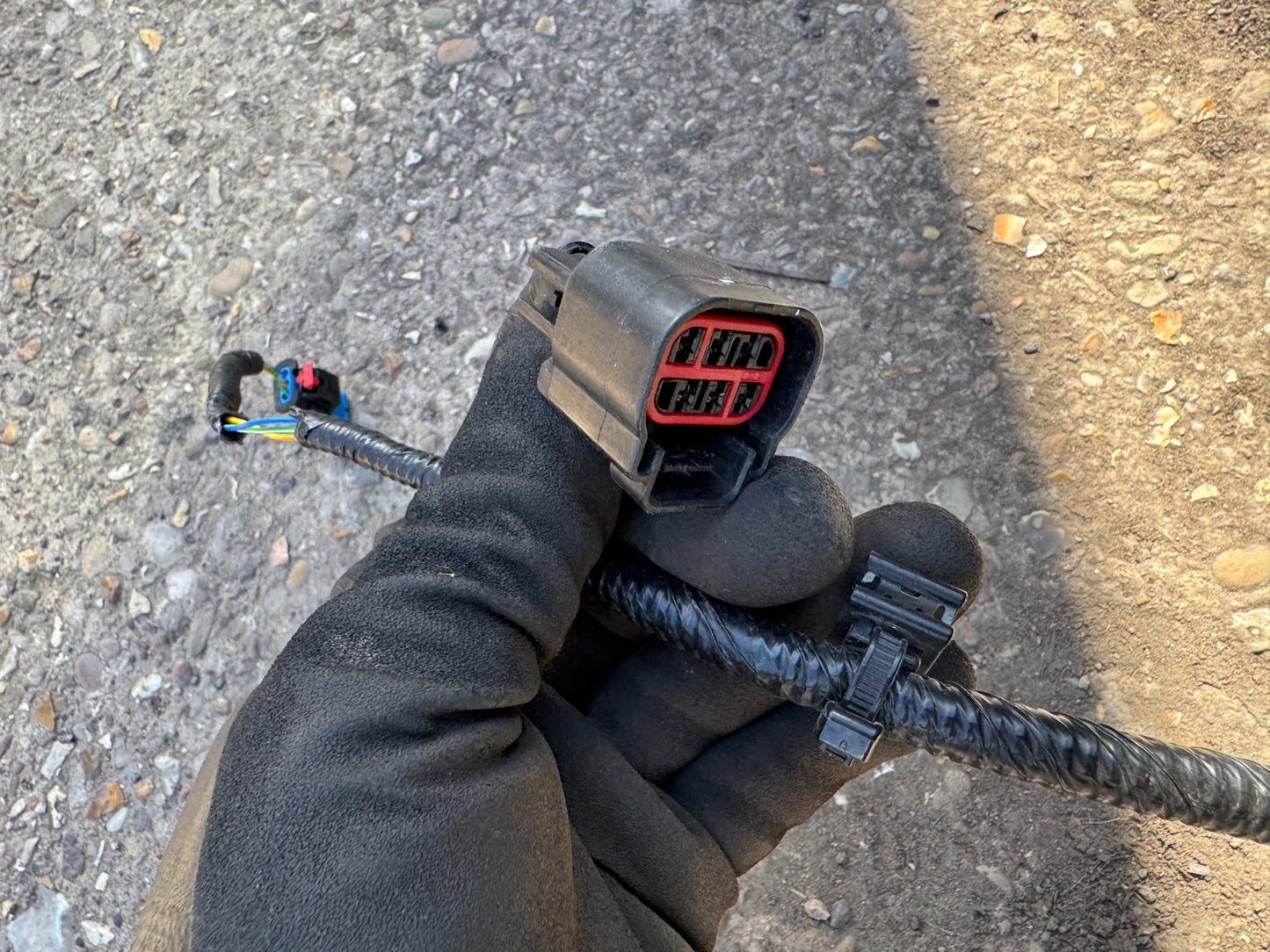 2025 LAND ROVER RANGE ROVER WIRING LOOM FOR REAR BUMPER PARKING SENSORS