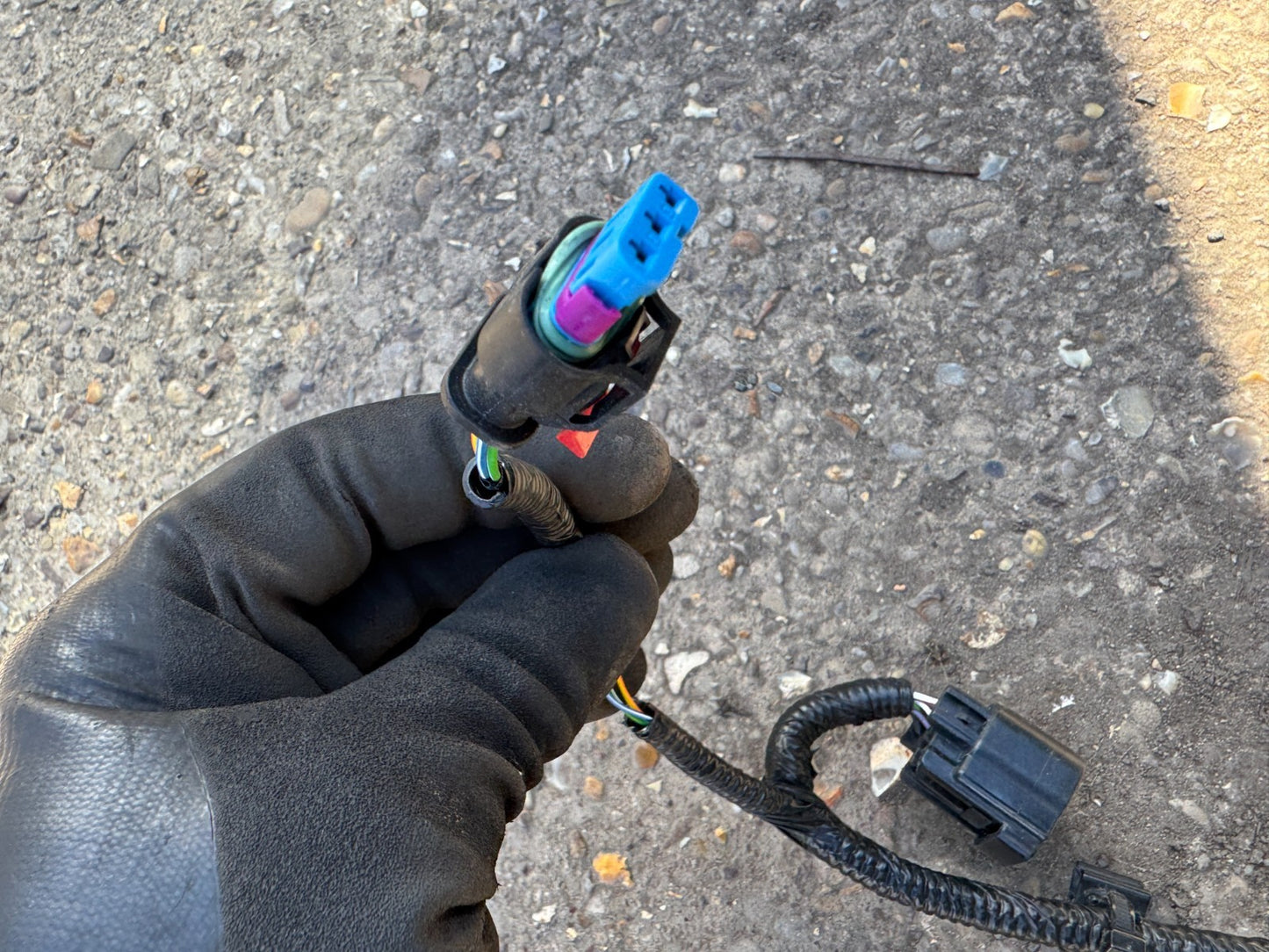 2025 LAND ROVER RANGE ROVER WIRING LOOM FOR REAR BUMPER PARKING SENSORS