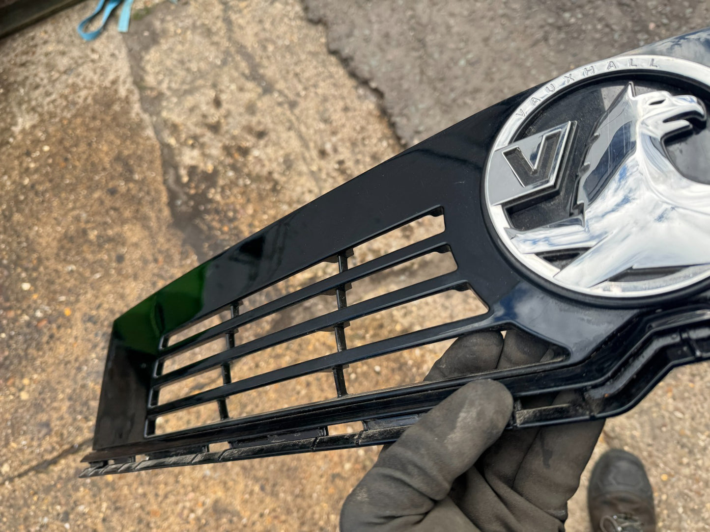 VAUXHALL ASTRA L Design FRONT BUMPER Upper Grill 2022 onwards GENUINE 9839640080