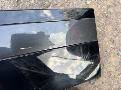 2025 RANGE ROVER VELAR L560 FRONT LEFT DOOR LOWER MOULDING 2017 on J8A221065
