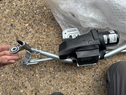 NEW Genuine Fiat Ducato 2006-2012 Front Wiper Motor & Linkage 1363339080