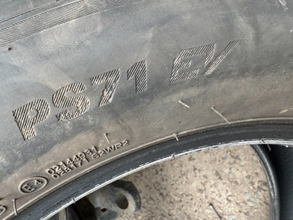 235 55 19 101T KUMHO ECSTA PS71 EV XL DOT: 3424 6mm No Repairs