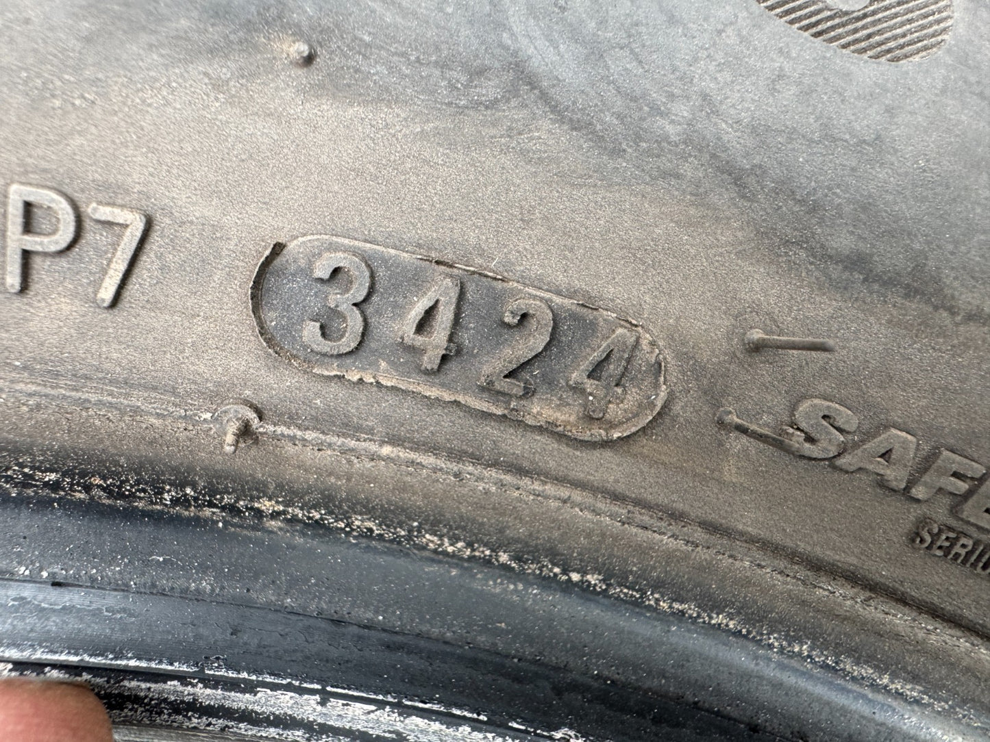 235 55 19 101T KUMHO ECSTA PS71 EV XL DOT: 3424 6mm No Repairs